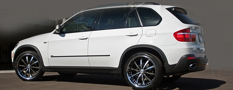 Fälgar Lexani LSS-10 och 265/35 R22, BMW X5 2009