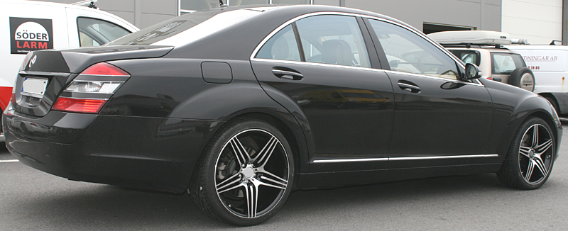 Fälgar Aluworx AMQ BLACK & Polished: fram 8.5x20 med 245/35/20, bak 9.5x20 med 275/30/20, Mercedes S500 2006