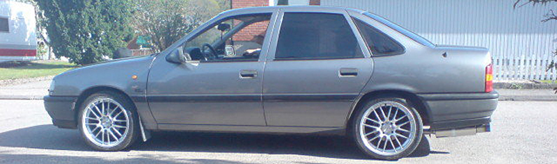 Opel Vectra 1991 Fälgar Dezent Motion och 205/40 R17, Opel Vectra 1991