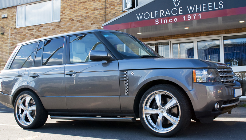 Land Rover Range Rover Fälgar Wolfrace Wolfr RR Brilliant Silver och däck 285/35 R22, Land Rover Range Rover