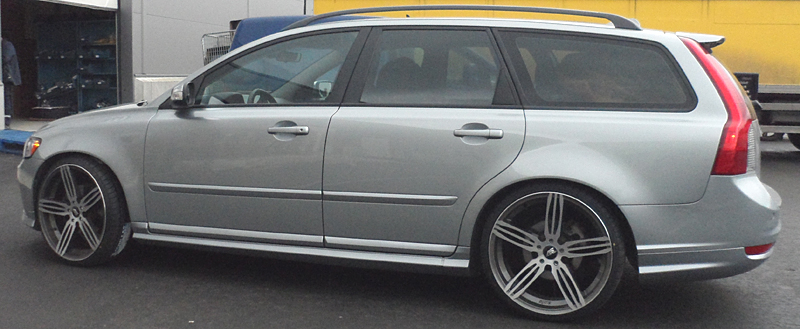 Fälgar Zerooq Streetracer och 225/30/20, Volvo V50