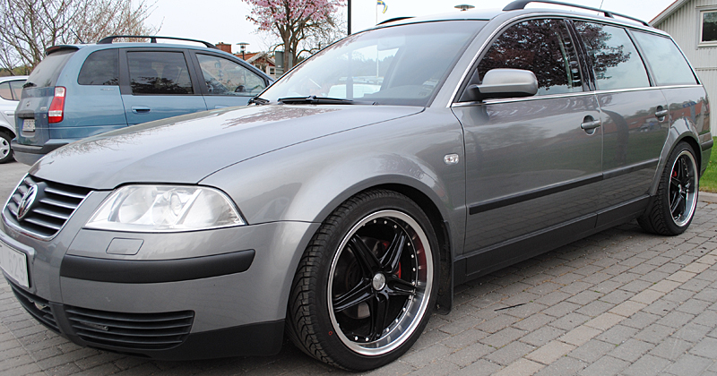 Fälgar League Nocturne Black med Kumho 225/40 R18, VW Passat 2002